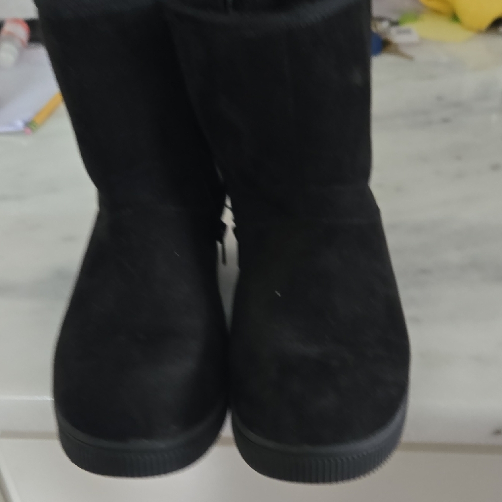 Classic Black Girls Suede Winter Boots Size 3.
